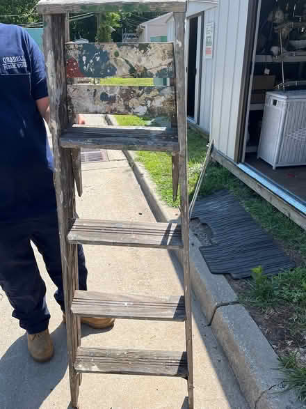 Photo of free 5 foot ladder (Oradell) #1