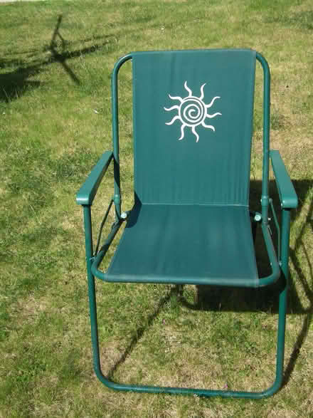 Photo of free Garden/picnic chairs (Lower Earley RG6) #1