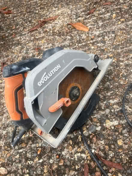 Photo of free 230 v evolution (Dorking) #1