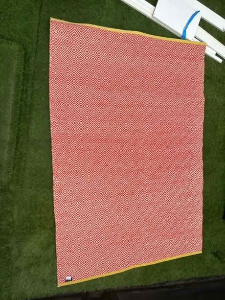 Photo of free Habitat rug (Barons Court W6) #1