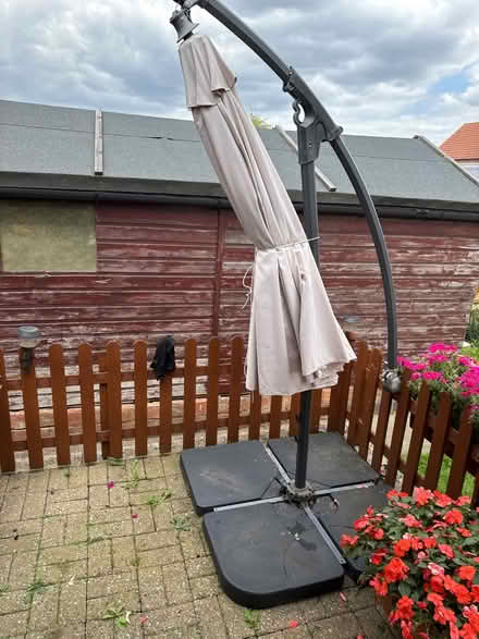 Photo of free patio umbrella (Leicester forest east) #1