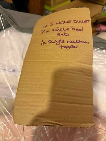 Photo of free Single duvet, bed sets and mattress topper (Marshalswick AL4) #2