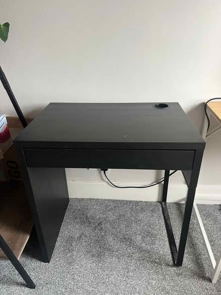 Photo of free Desk (Earlsfield SW18) #2