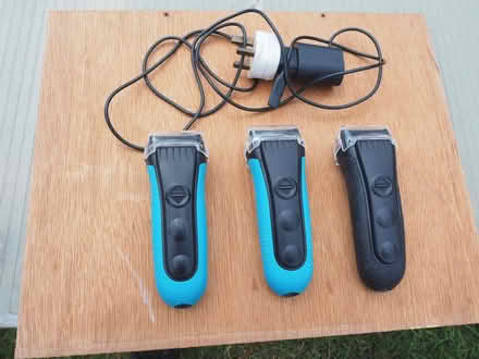 Photo of free Electric razors and mirror (Stanley Green BH15) #3