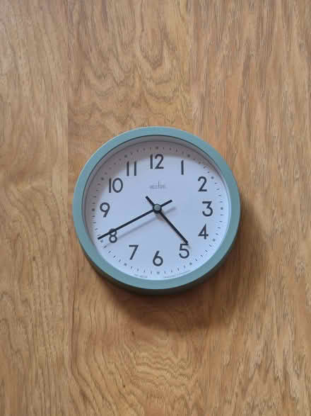 Photo of free Kitchen clock, 19.5 cm diameter (Purley on Thames RG8) #1