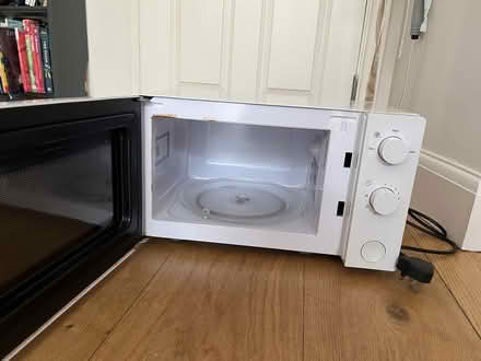 Photo of free microwave (Walton Manor OX2) #2