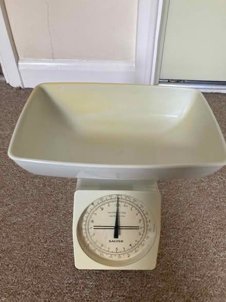 Photo of free Old plastic scales (Kingston Gate KT2) #1