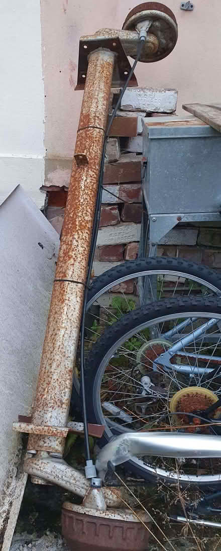 Photo of free Alko 1300kg trailer axle (Gayton CH60) #1