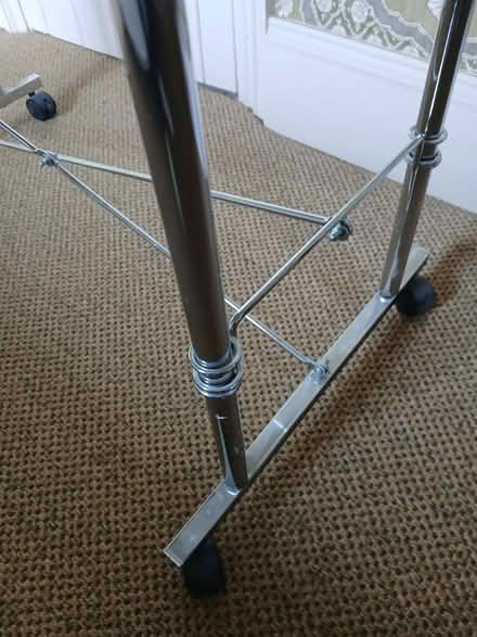 Photo of free Clothes rail (TW12) #3