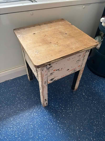 Photo of free Shabby Chic Table - small (SE24) #2