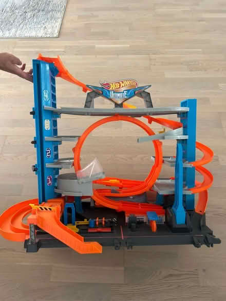 Photo of free Hot Wheels ultimate garage (Shepperton, TW17) #1