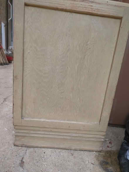Photo of free Old chest drawers - wooden (Guildford GU2) #3