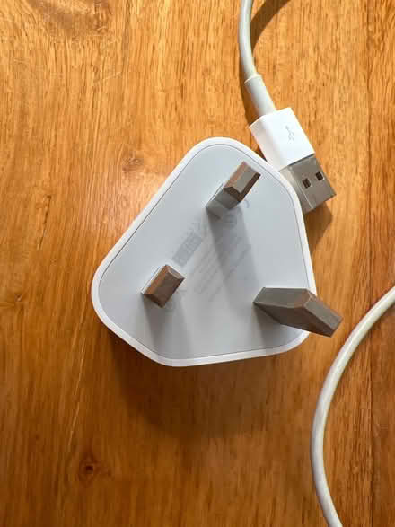 Photo of free Apple plug and USB to lightning connector (Crosspool S10) #2