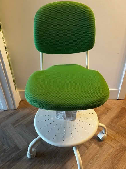 Photo of free Child’s office chair (Cubbington CV32) #1