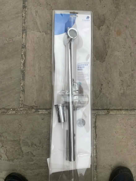 Photo of free Shower Rail & soap tray (Hornchurch RM11) #1