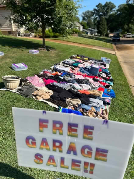 Photo of free clothes - lots vintage (Webster Groves) #1