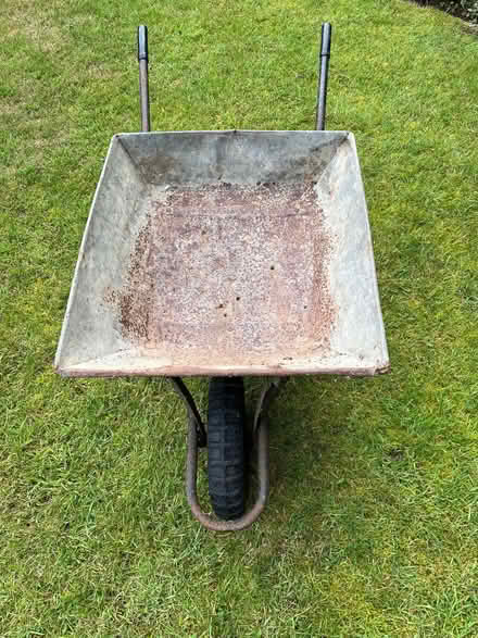 Photo of free Wheelbarrow (Milton-under-Wychwood OX7) #1