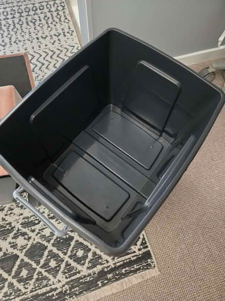 Photo of free Pink large ottoman and storage boxes (Seaside BN22) #3