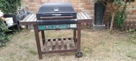 Photo of free Gas Bbq (Addlestone KT15) #1