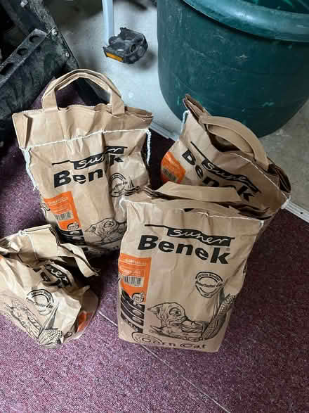 Photo of free Cat litter x 3 bags plus 1/2 bag. (Old Dean GU15) #2