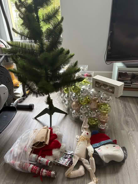 Photo of free Christmas decorations, Douglas (IM2) #1