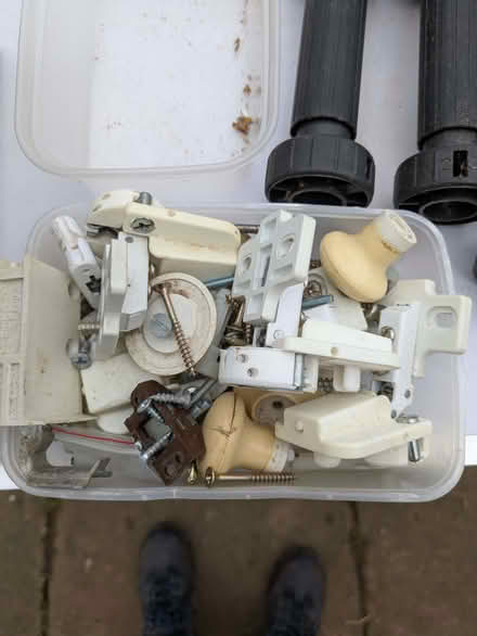 Photo of free DIY kitchen cupboard fittings (Bronllys LD3) #4