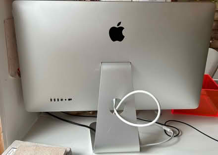 Photo of free Mac thunderbolt display (Guildford GU2) #1