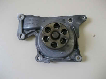 Photo of free Renault water pump (Stretford M32) #1