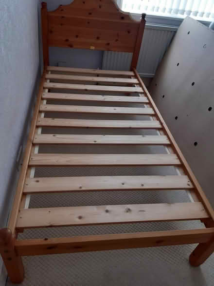 Photo of free Single Pine Bed (Luton LU2) #1