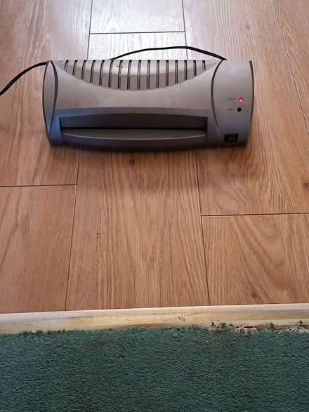 Photo of free A4 laminator (Bilton CV22) #1
