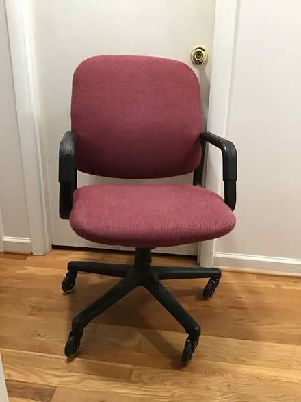 Photo of free Rolling office chair (Contee Rd. area) #1