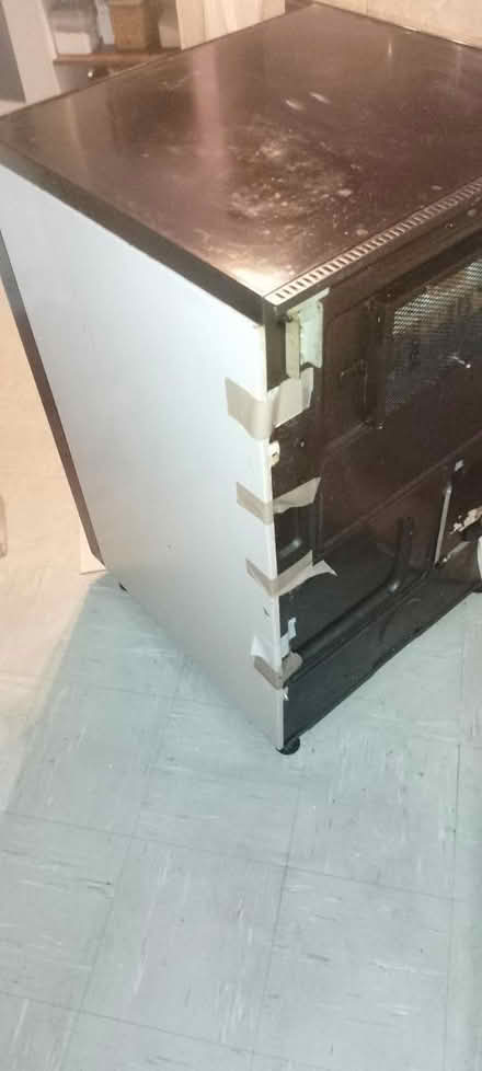 Photo of free Electric Oven (SW10 0NR) #4