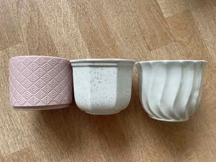 Photo of free Ceramic flower pots (Welling DA16) #3