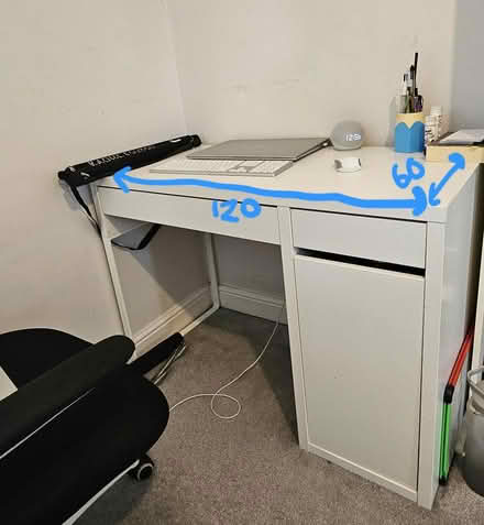 Photo of free Study table (IG5) #2