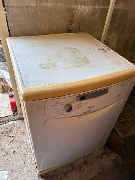 Photo of free Dishwasher (Tinshill LS16) #1