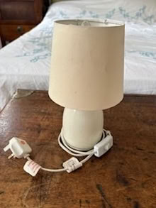 Photo of free Small cream lamp (Chiswick W4) #1