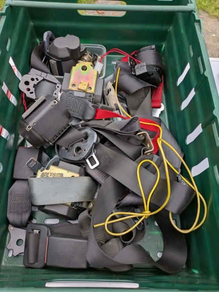 Photo of free Car safety belts (Bronllys LD3) #1