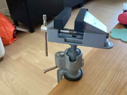 Photo of free Small bench vice (Ashton-in-Makerfield WN4) #1