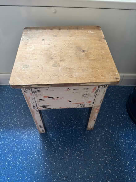 Photo of free Shabby Chic Table - small (SE24) #1