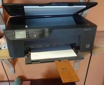 Photo of free Printer/scanner with some ink (Loanhead EH20) #1