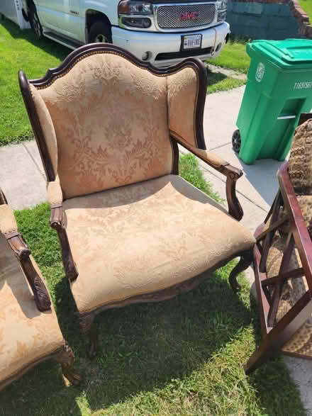 Photo of free Curb Alert (Temple Hills,MD) #2