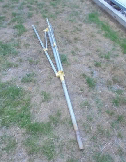 Photo of free Rotary clothes line. 2m height (Kidlington OX5) #2