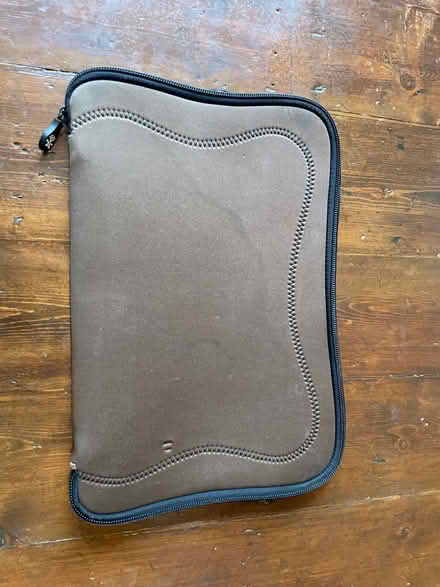 Photo of free Crumpler laptop sleeve (Leyton E11) #3