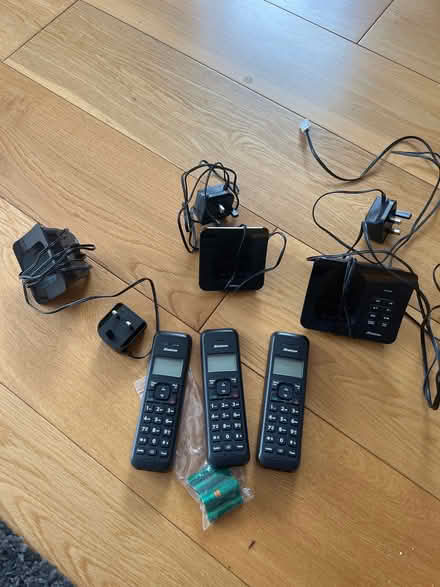 Photo of free Cordless phones with answerphone (Burridge SO31) #1