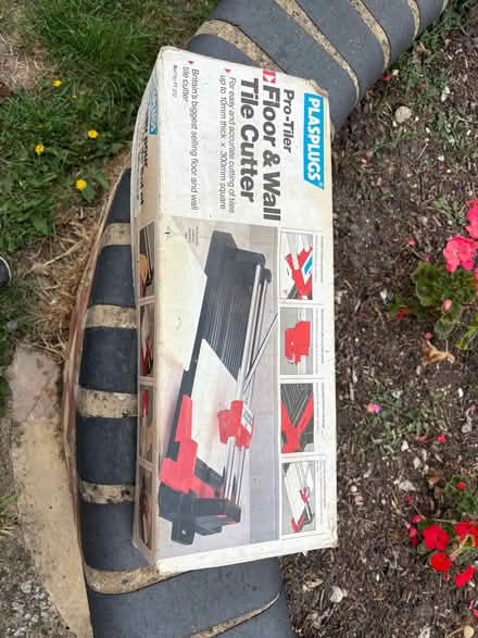 Photo of free Tile cutter (Charlton OX12) #1