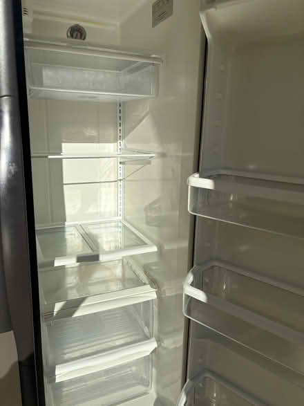 Photo of free fridge (Milpitas near Scott’s creek) #4
