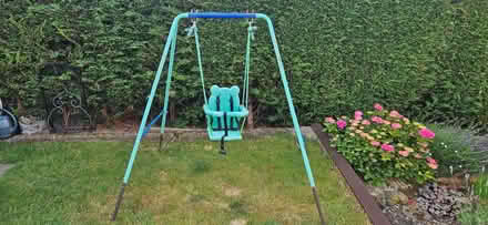 Photo of free childs swing (Owlthorpe S12) #2