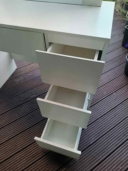 Photo of free Dressing table with mirror (Barbourne, Worcester) #2