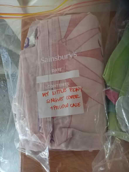 Photo of free Children's single bedding (Chesham HP5) #1