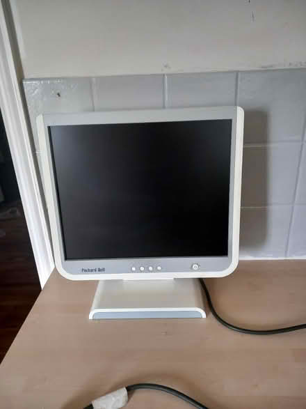 Photo of free Computer Monitor (Cardonald G52 1RH) #2